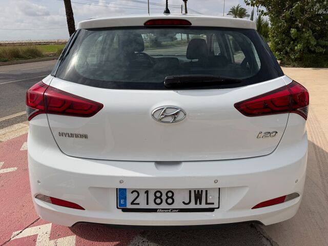 HYUNDAI I20 ACTIVE 1.2 PETROL SPANISH LHD IN SPAIN ONLY 21000 MILES SUPERB 2017